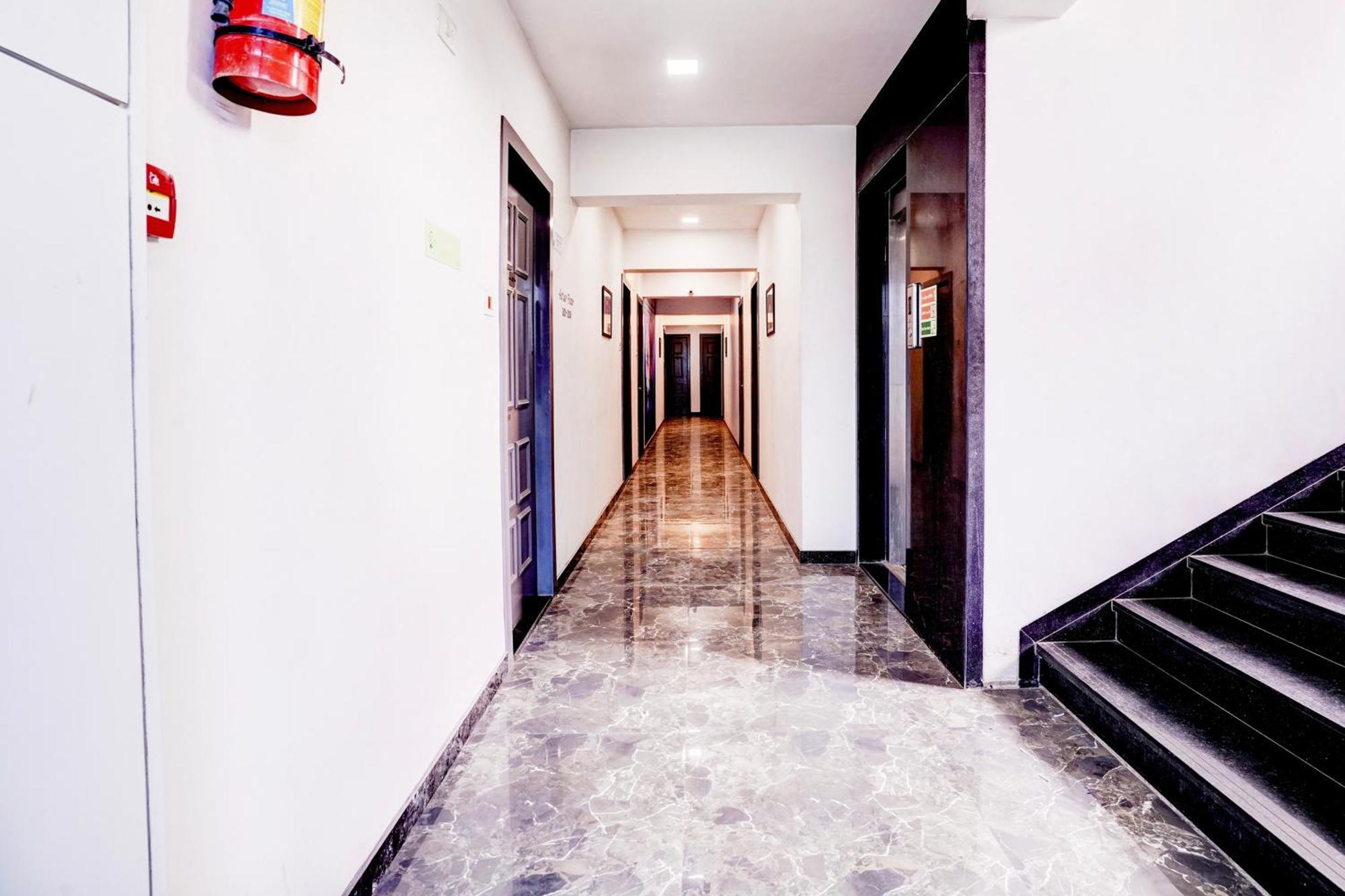 Townhouse Oak Kopar Khairane Navi Mumbai Formerly Ivy Hotel Екстериор снимка