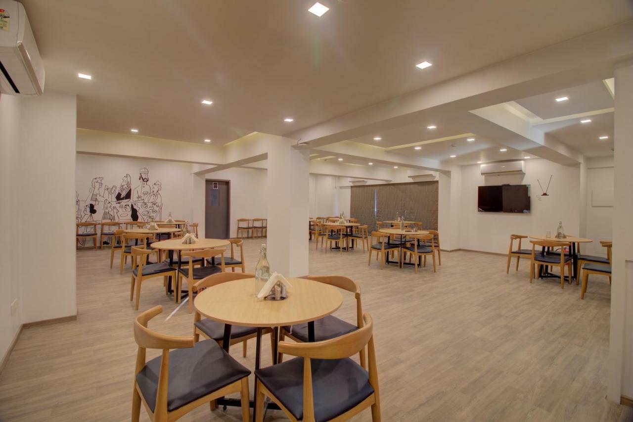 Townhouse Oak Kopar Khairane Navi Mumbai Formerly Ivy Hotel Екстериор снимка